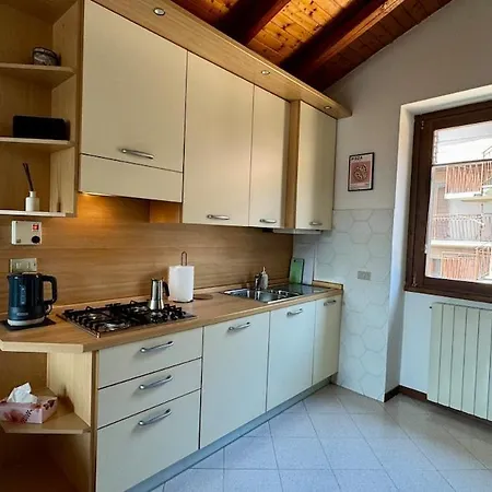 아파트 La Finestra Sul D'iseo